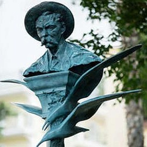 IN SORRENTO WAS UNVEILED A MONUMENT TO MAXIM GORKY BY ALEXANDER RUKAVISHNIKOV